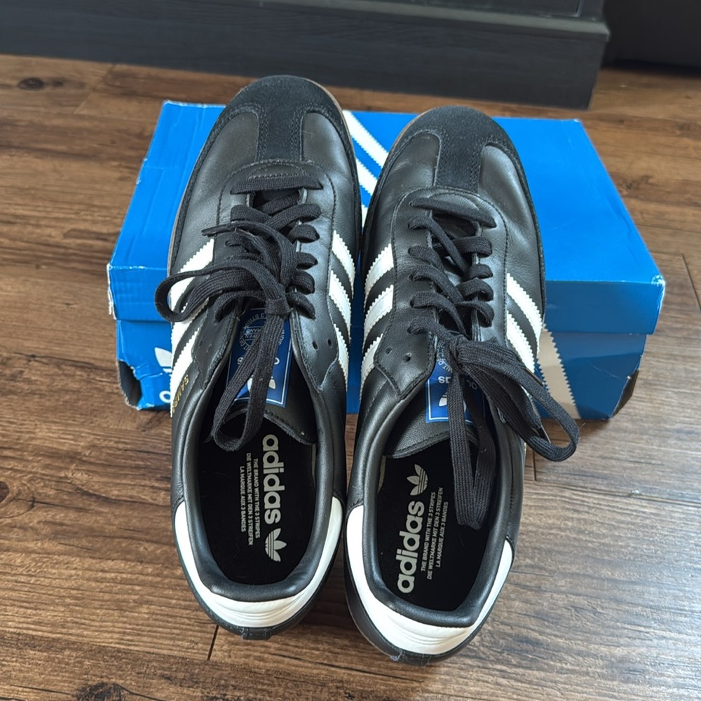 Adidas (Samba) View 2